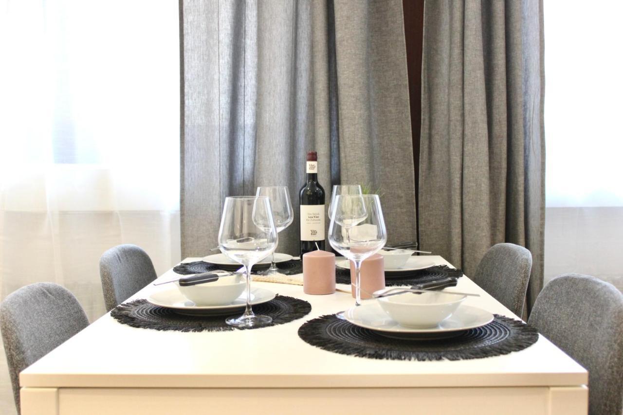 Vier Sind Hier Apartments Rottweil Bagian luar foto